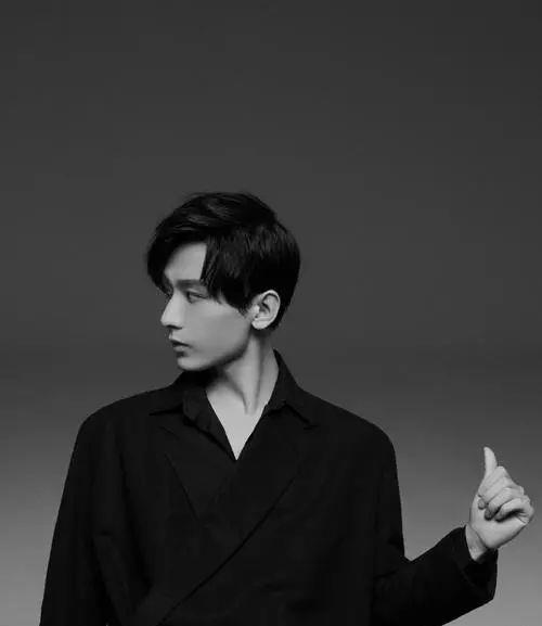 成毅今日爆料最新消息视频,揭秘娱乐圈不为人知的秘密